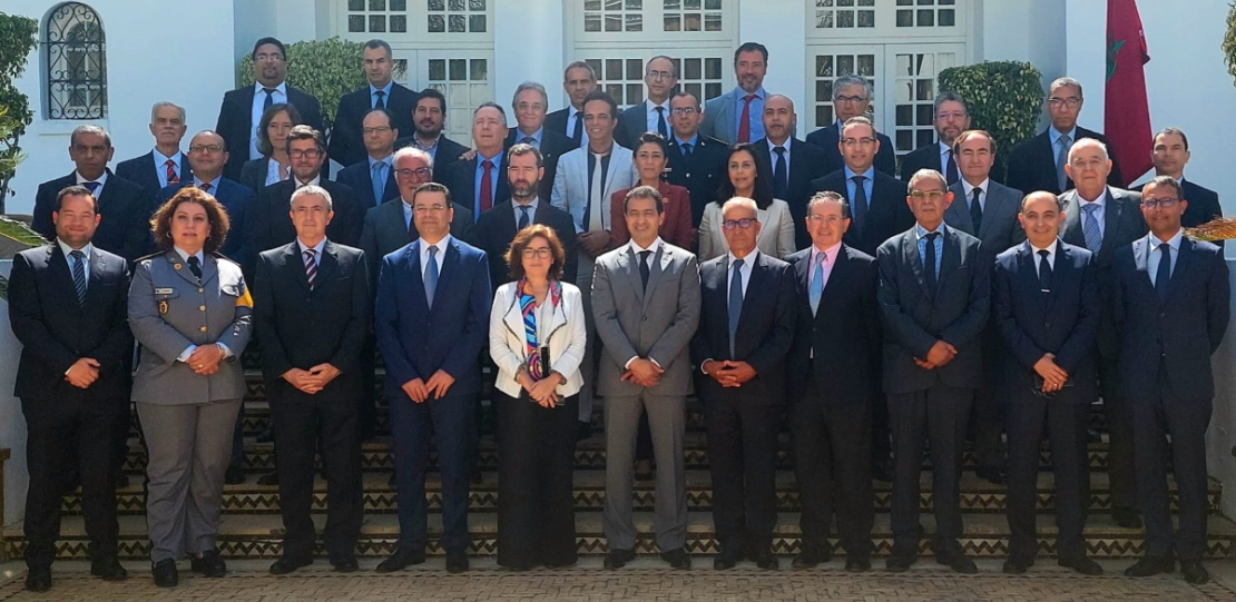 Foto familias delegaciones de Marrueco y España